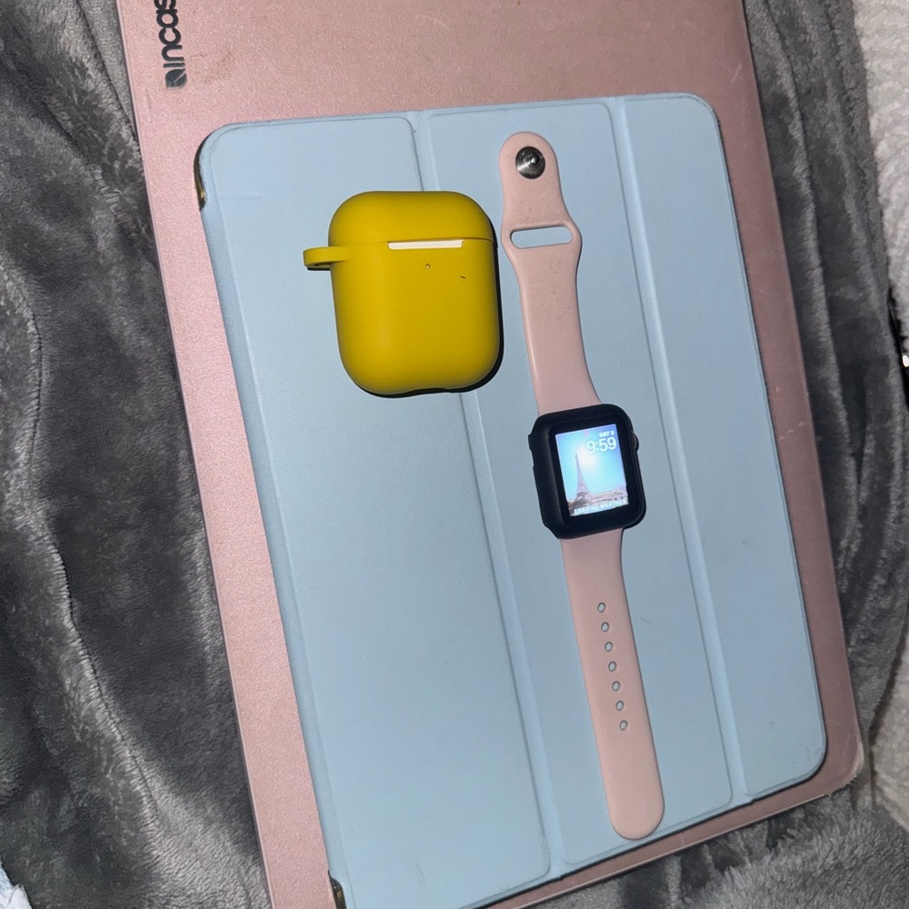 Apple - Picture 2 of 2